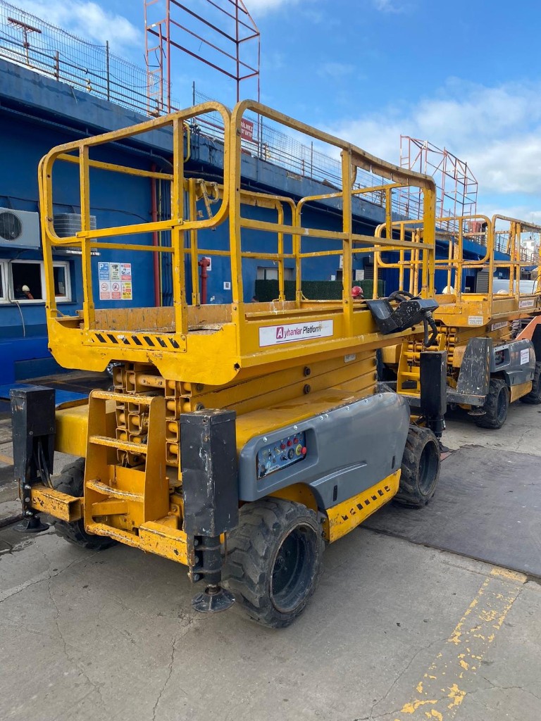 Haulotte 12 m. Sol Çapraz Haulotte 12 m. Sol Çapraz.